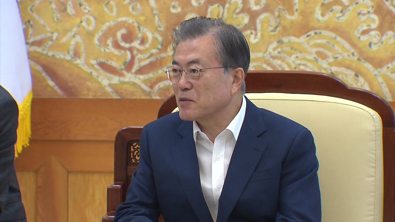 문 대통령"사실에 기반한 언론이 사회 신뢰 높여" / YTN