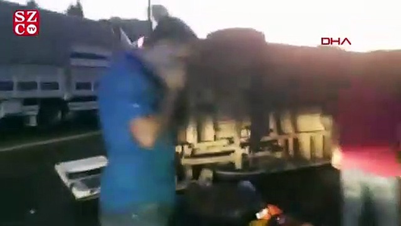 TEM'de servis minibüsü devrildi