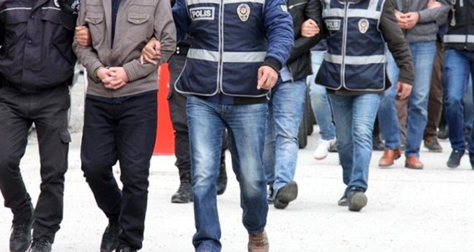 Son Dakika: FETÖ'nün TSK yapılanmasında 111 şüpheli tutuklandı