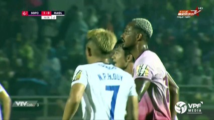 "Sát thủ đầu bạc" Pedro Paulo khuấy đảo hàng thủ của HAGL, giúp Sài Gòn FC giành 3 điểm | VPF Media