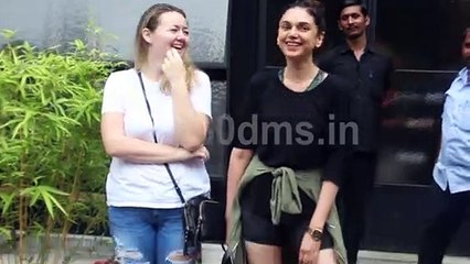 Watch Aditi Rao Hydari with her friend Spotted At Pali Hill Bandra HDD