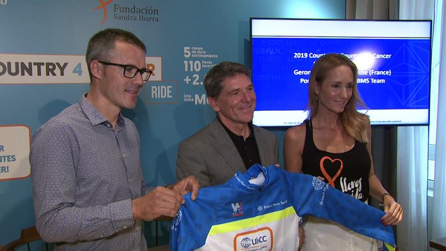 Empleados de BMS pedalean frente al cáncer