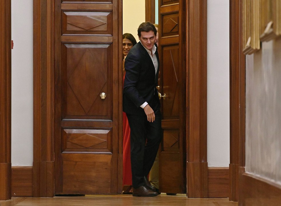 Tertulia de Federico: ¿Qué hay detrás del cambio de criterio de Cs con Sánchez?