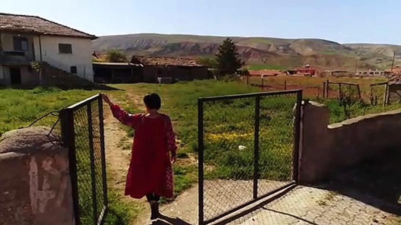 Cemile Gültekin - Yıllar Senden Usandım (Official Video)