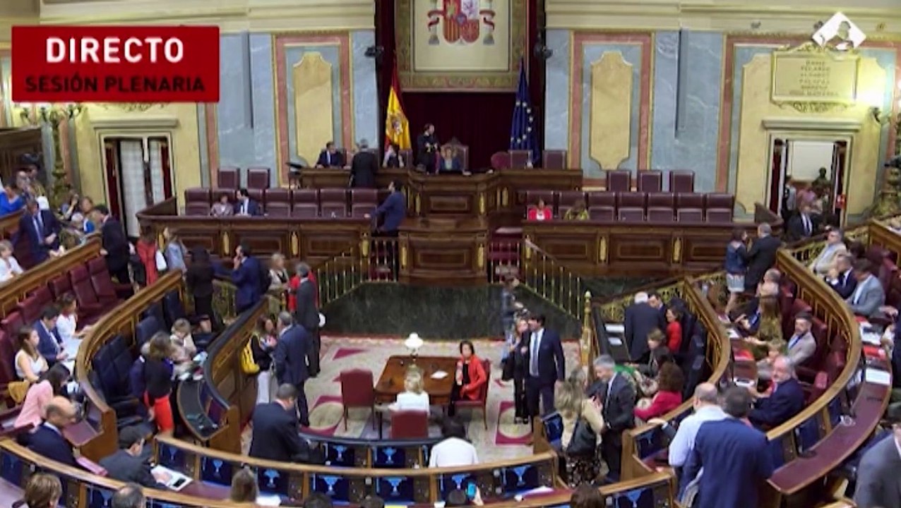 Indignación en el pleno por el posible adelanto electoral