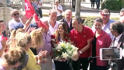 Dünya ikincisi Sümeyye Boyacı'dan mutluluk gözyaşları