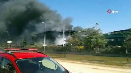 Tuzla'da yangın bölgesindeki patlama anı kamerada