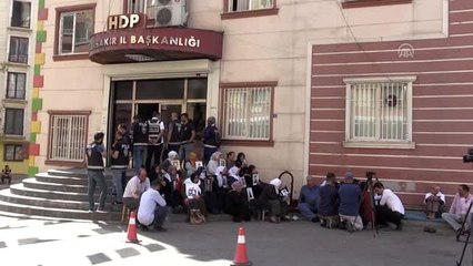 "Oğlum okuyordu, onu kandırıp dağa götürdüler"