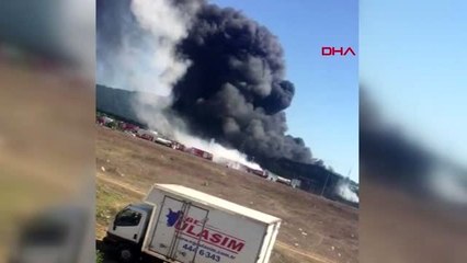 Tuzla'daki patlayan tankın itfaiye aracının üzerine düşme anı