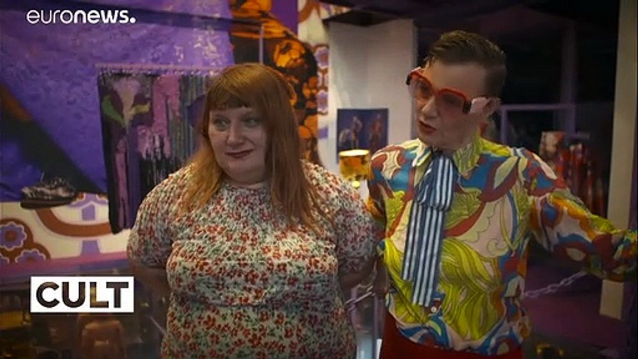 15. Kunstbiennale in Lyon: Glamrock und steinfressende Bakterien