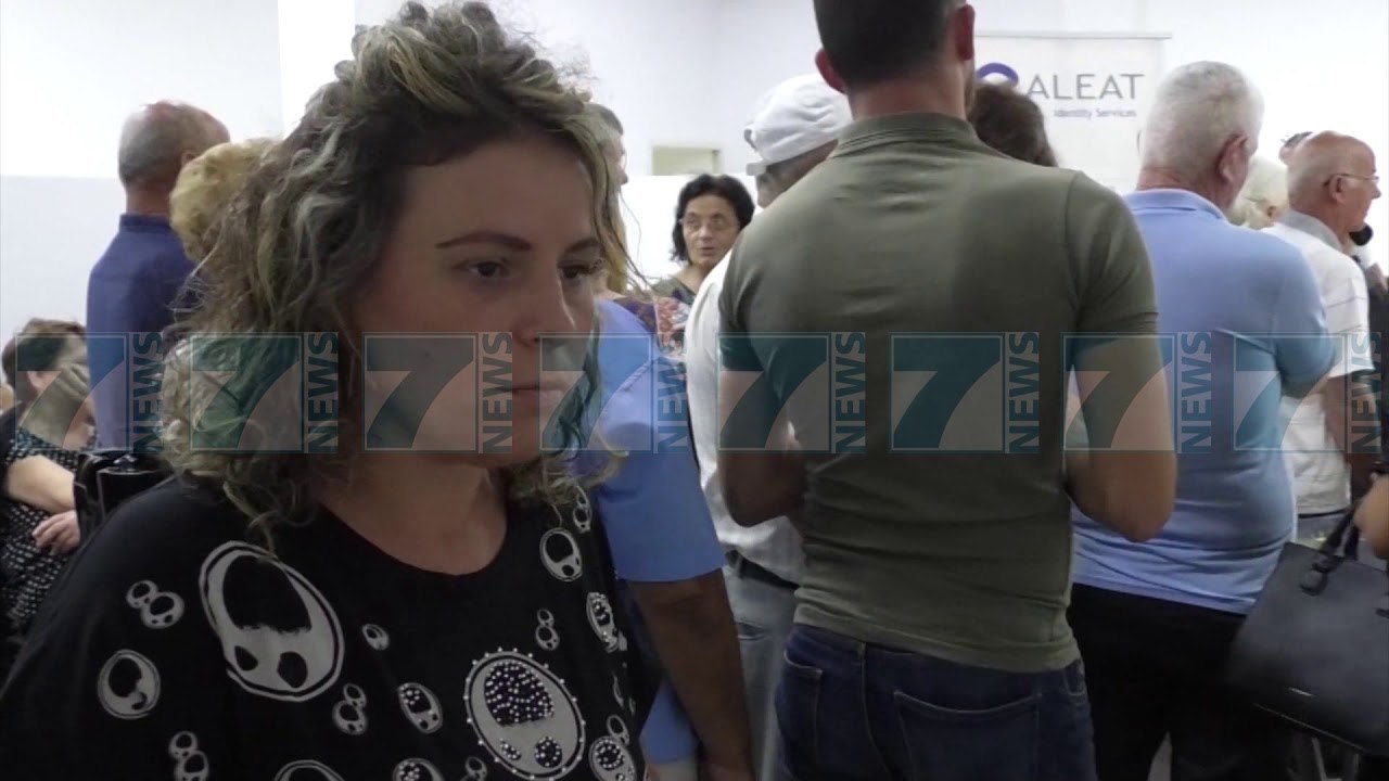 RADHE PER PASAPORTAT NE VLORE, ANKOHEN QYTETARET - News, Lajme - Kanali 7