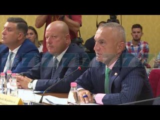 SHTYHET VENDIMI PER METEN, DO PRITET OPINIONI I «VENECIAS» - News, Lajme - Kanali 7