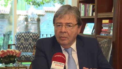 Colombia tacha de "narcoterrorista" la fusión de FARC y ELN