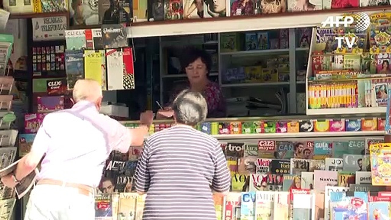 Spaniards react to Sanchez announcing new elections