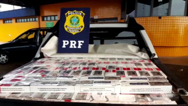 PRF apreende veículo carregado com cigarros em Cascavel
