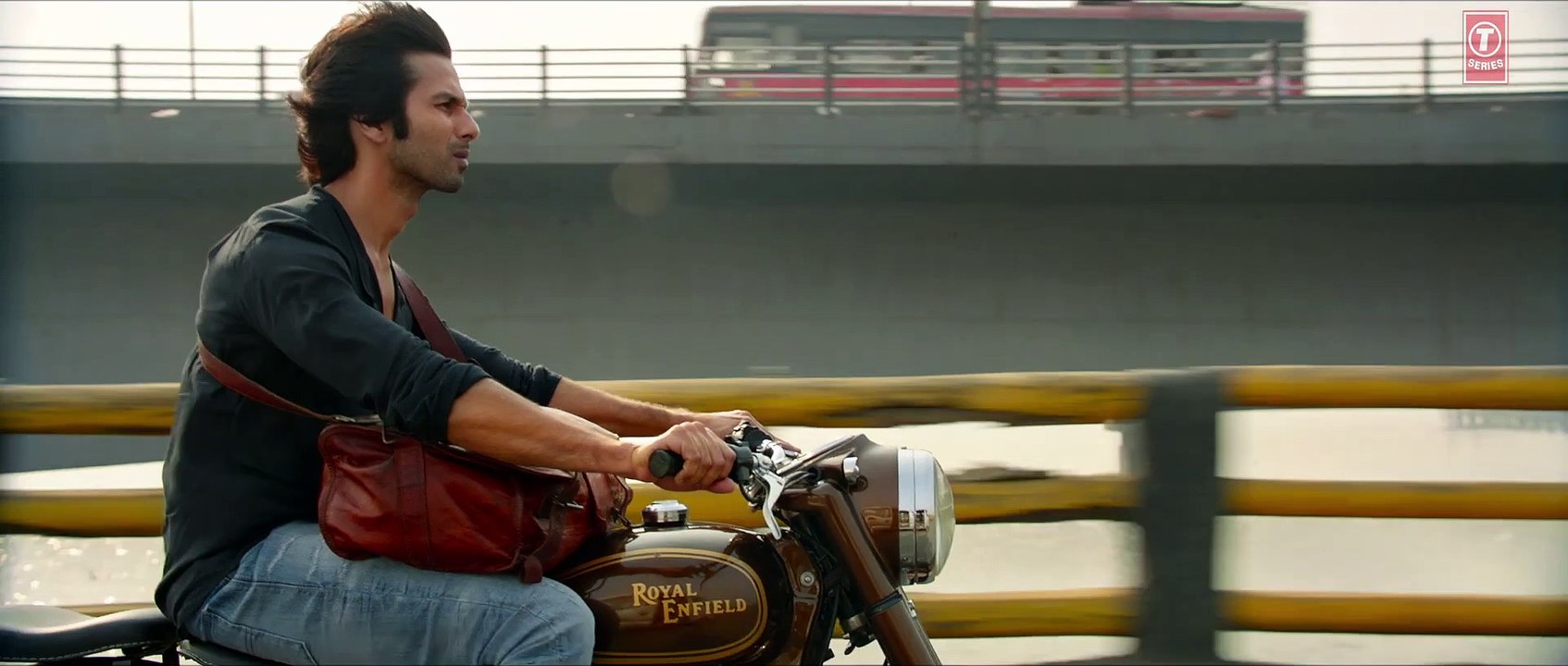 Full Song: Tujhe Kitna Chahne Lage | Kabir Singh | Mithoon Feat. Arijit Singh | Shahid K, Kiara A