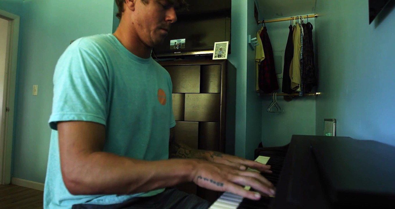 Albee Layer Plays Pixies' Cover to Surf Edit with Filipe Toledo, Nathan Fletcher, and Friends