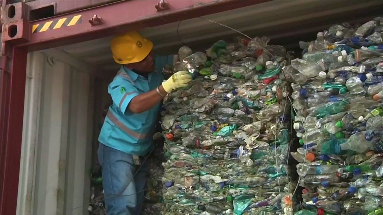 Indonesia sends 547 shipping containers of trash back to wealthy Western countries