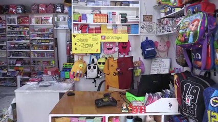 'Askıda kırtasiye' ile ihtiyaç sahibi öğrencilere umut oldu - UŞAK