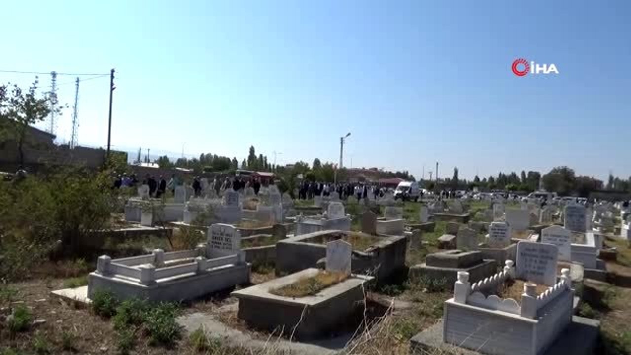 Adliyede silahlı saldırı sonucu hayatını kaybeden iş insanı toprağa verildi