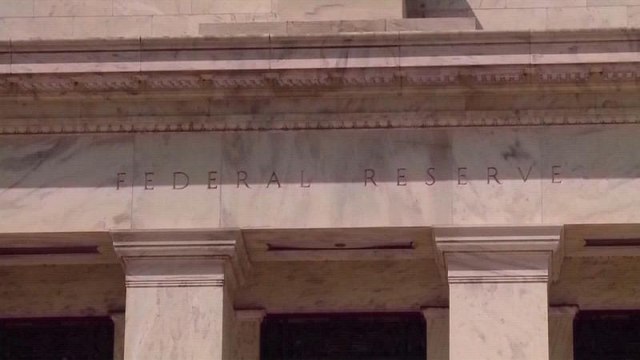La Fed taglia i tassi d'interesse di 25 punti base: scoppia lite con Trump (per lui troppo poco)