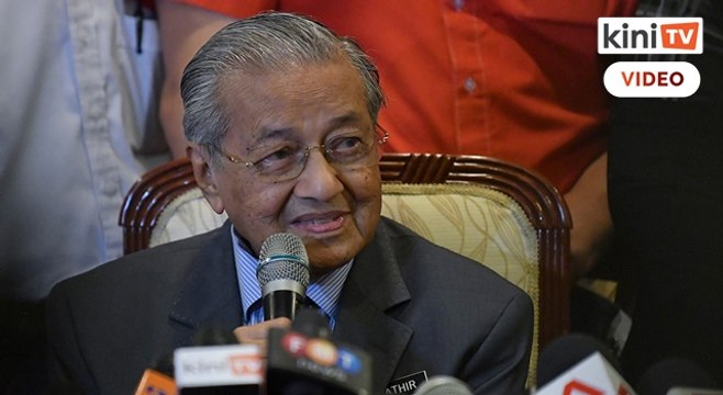 Guna kamera pada badan elak salah laku penguat kuasa - Mahathir