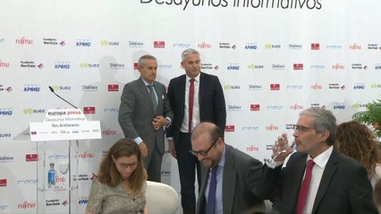 Stephen Barclay participa en un desayuno informativo de Europa Press
