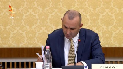 KUVENDI ‘I ZGJAT’ MANDATIN METËS, SHTYN AFATIN E KOMISIONIT HETIMOR PËR SHKARKIM