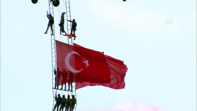 TEKNOFEST İstanbul üçüncü gününde ziyaretçilerini ağırlıyor - İçişleri Bakanlığı gösteri uçuşu - İSTANBUL