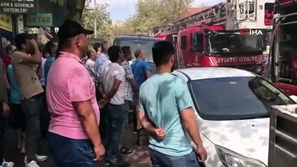 Okmeydanı’nda Bir Restoranın Bacasında Meydana Gelen Yangın Paniğe Neden Oldu