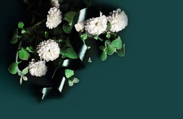 ¿Cómo elegir las flores para un funeral?