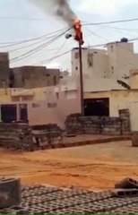 YEUMBEUL: Un poteau électrique prend feu et crée la panique