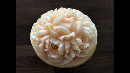 How to carve flowers on watermelon