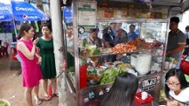 Vietnamese food Roadside snacks Street food - the best noodles in Saigon