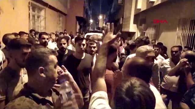Taciz iddiası mahalleyi karıştırdı, polis biber gazıyla müdahale etti