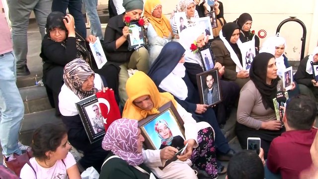 Anne Yasemin Ballı: '10 gün önce küçük kızım internetten gördü. Ölüm haberini Murat Karayılan vermiş, madem Karayılan kızımın ölüm haberini veriyor da cesedini neden göndermiyor bana'