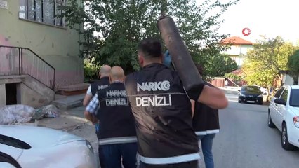 Mısır tarlasında kenevir hasadı yapıp evlerinde esrar ürettiler