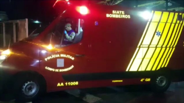 Jovem de 24 anos se fere em colisão de trânsito na Avenida Tito Muffato