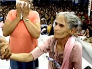 MULHER CURADA NO ALTAR IMPD