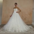 Delicate Tulle Sweetheart Neckline Ball Gown Wedding Dress With Lace Appliques
