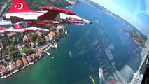 Türk Yıldızları'nın İstanbul'u selamlamasına 'kokpit içi' bakış (2)