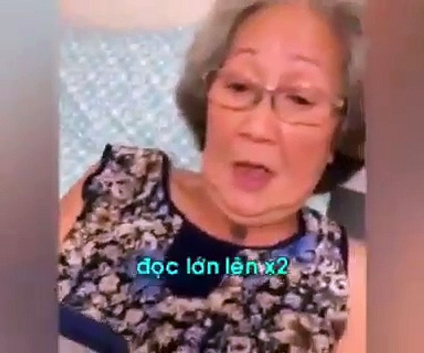 Khi lần đầu ngoại đọc meme