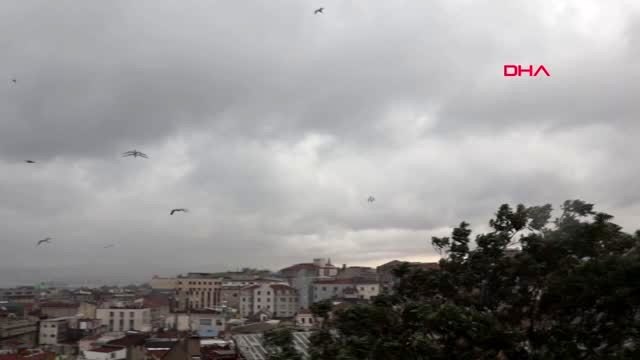 İstanbul'un üstündü yağmur bulutları sardı 2