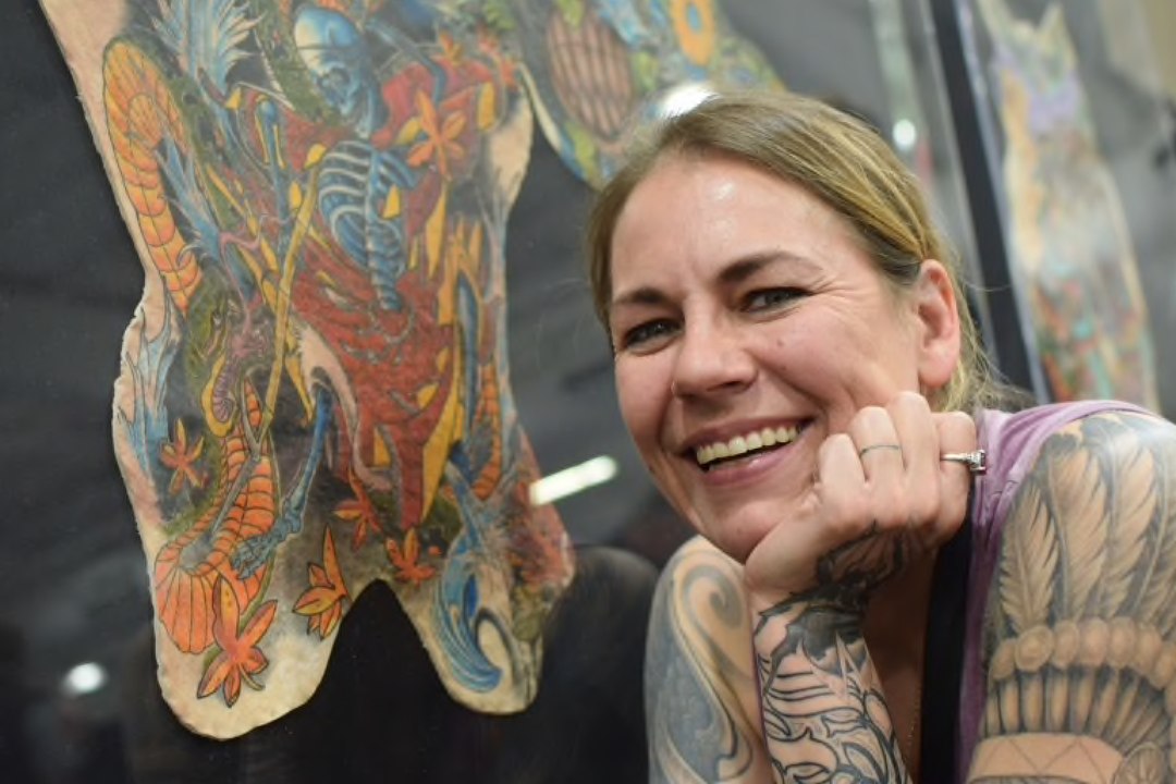 Cette entreprise propose de récupérer les peaux tatouées de vos défunts