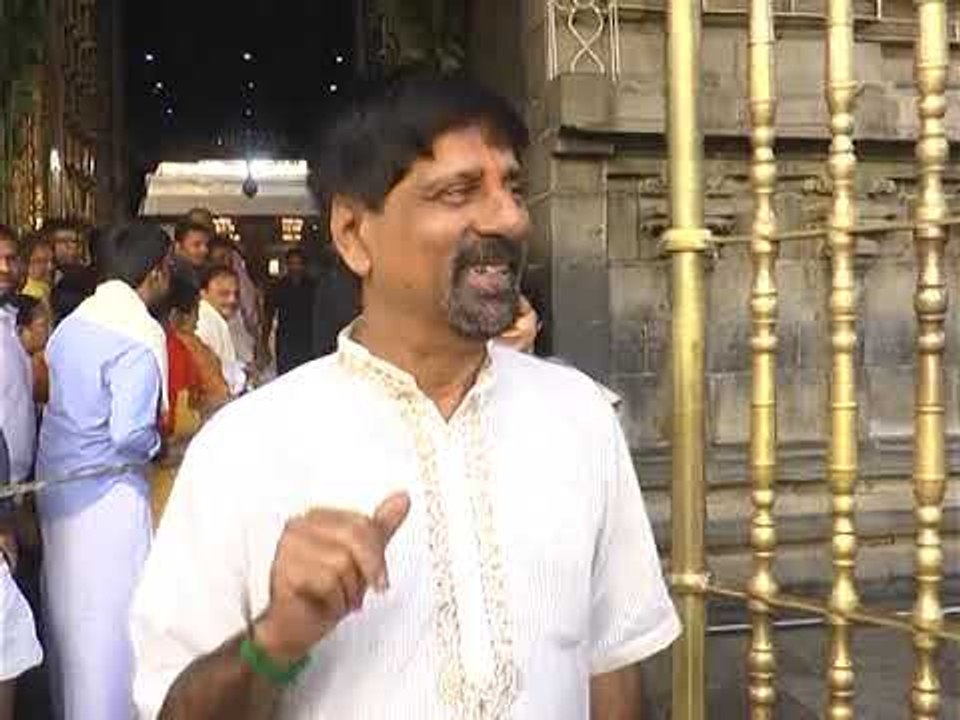 EX CRICKETER SRIKANTH Prays at Tirumala