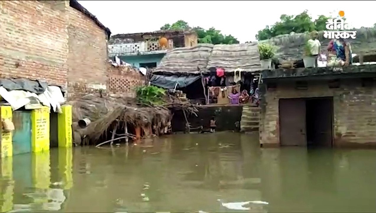 12 गांव आए बाढ़ की चपेट में; बचाव कार्य में जुटा...