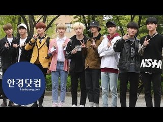 스트레이 키즈, 상남자들 사이 신스틸러 '교복 입은 아이엔' (뮤직뱅크 출근길)