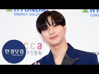 [세로직캠] '탬또롤' 태민, 언제 어디서나 반짝반짝…'멋있어~'