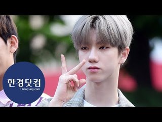 [세로직캠] 원더나인 전도염, '귀여운 꽃받침에 브이도 귀엽게~' (뮤직뱅크 출근길)