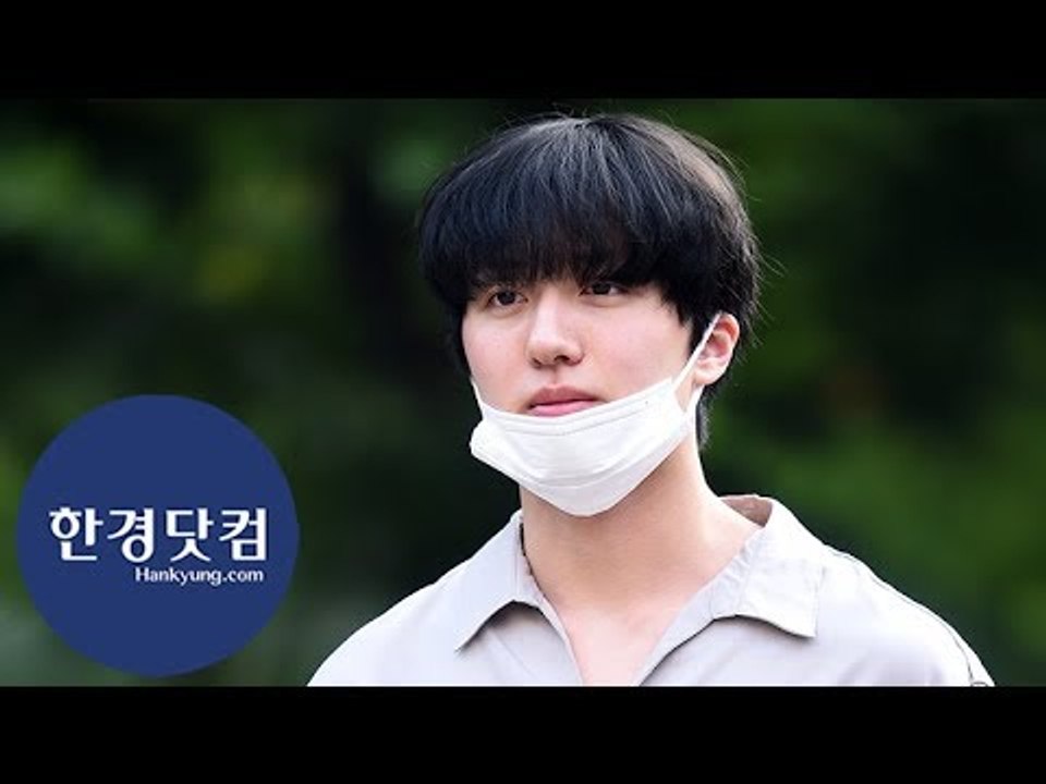 [세로직캠] SF9 찬희, 부드러운 눈빛으로 아이컨택…'심쿵~'